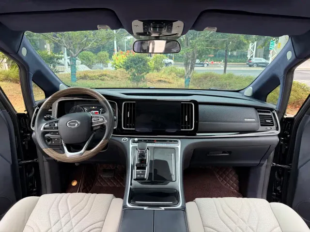 GAC Trumpchi M8 — Фото автомобиля 10