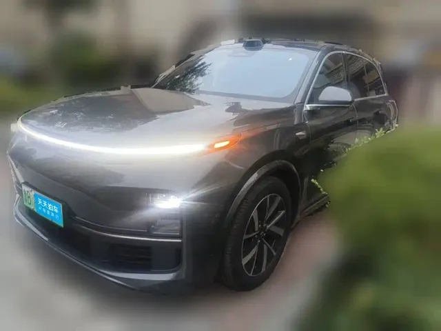 Фотография автомобиля — Li Auto L8