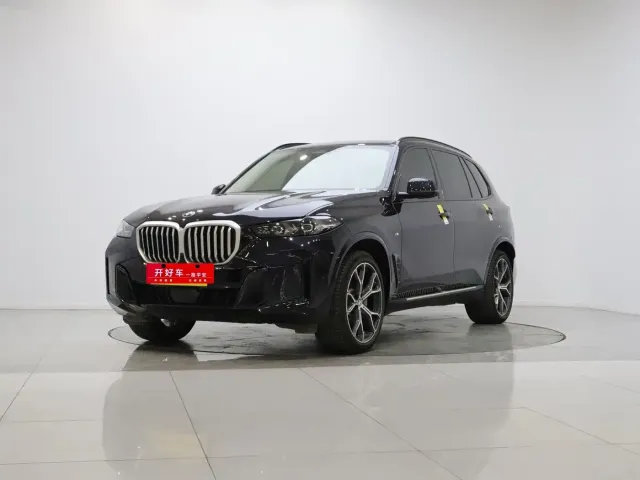 Фотография автомобиля — BMW X5
