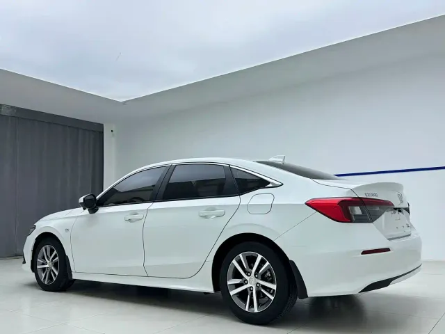 Honda Civic — Фото автомобиля 4