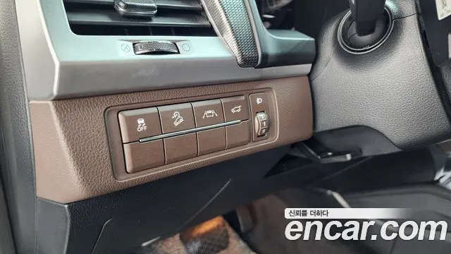 KG_Mobility_Ssangyong Rexton All Rexton Дизель 2.2 4WD — Фото автомобиля 14
