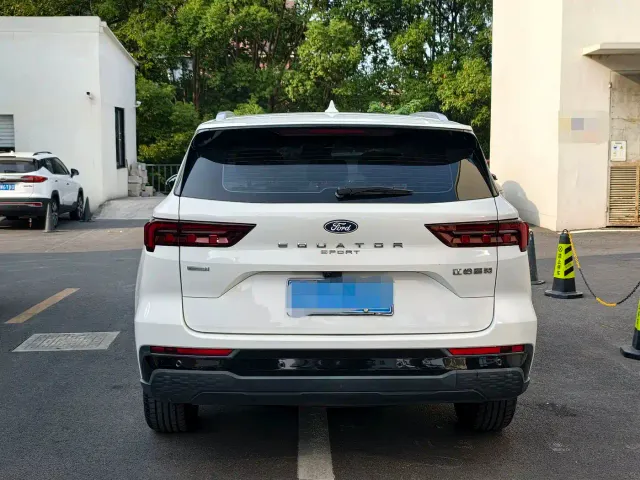 Ford Lingrui — Фото автомобиля 8