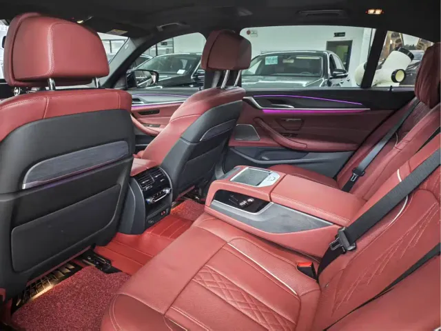 BMW 5 Series — Фото автомобиля 5