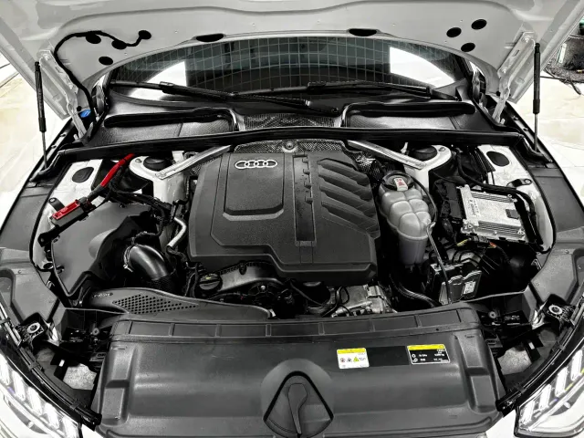 Audi A4L — Фото автомобиля 29