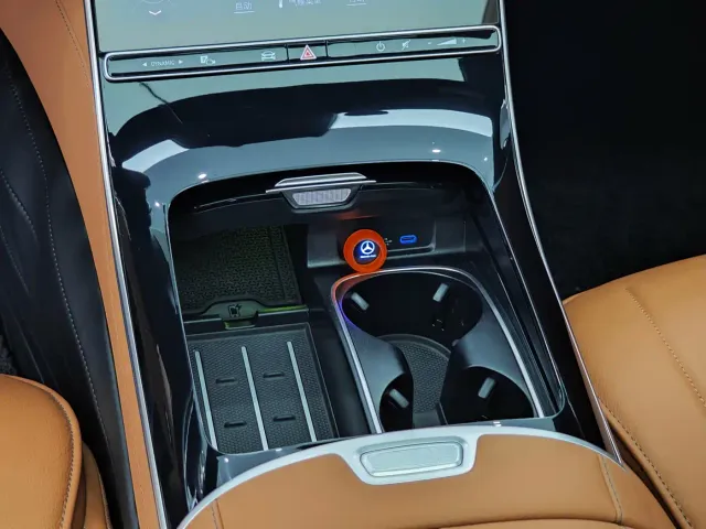 Mercedes-Benz S-Class — Фото автомобиля 24