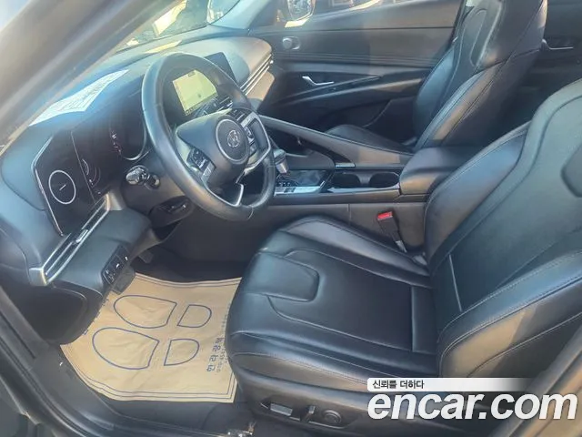 Hyundai AVANTE Avante (CN7) — Фото автомобиля 17
