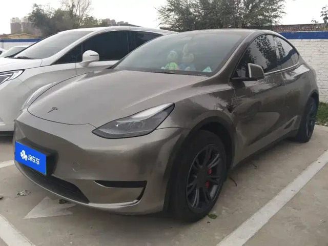 Фотография автомобиля — Tesla Model Y