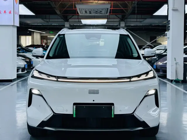 Geely Galaxy Starship 7 EM-i — Фото автомобиля 2