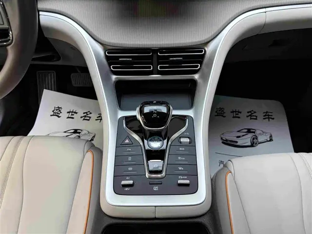 BYD Song Pro — Фото автомобиля 9