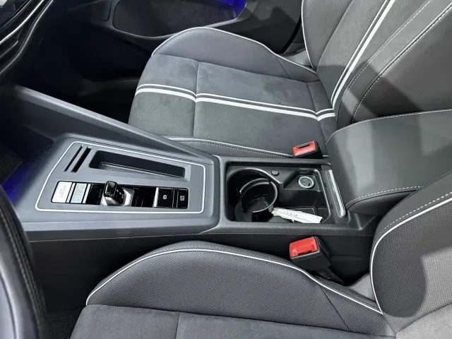 Volkswagen Golf — Фото автомобиля 10