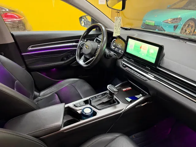 Geely Emgrand — Фото автомобиля 8