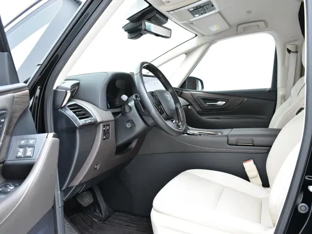 Toyota Alphard — Фото автомобиля 17