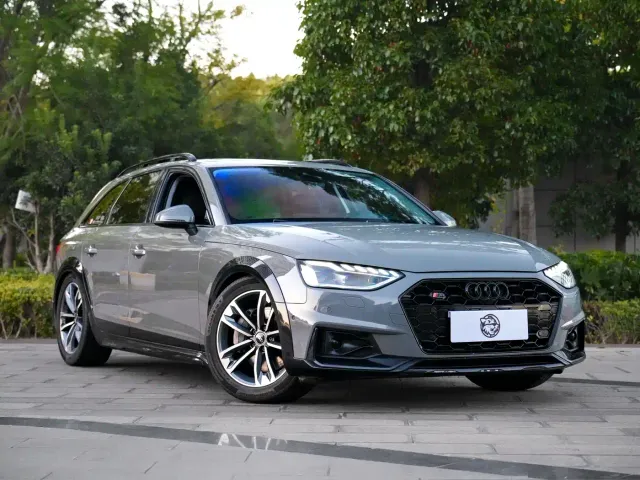 Audi A4 — Фото автомобиля 3