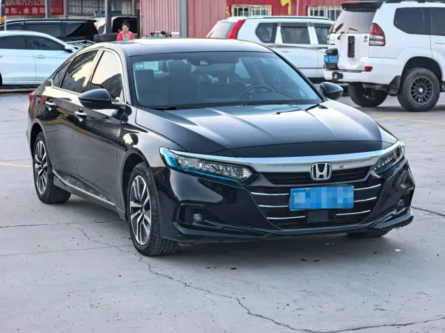 Honda Accord — Фото автомобиля 3