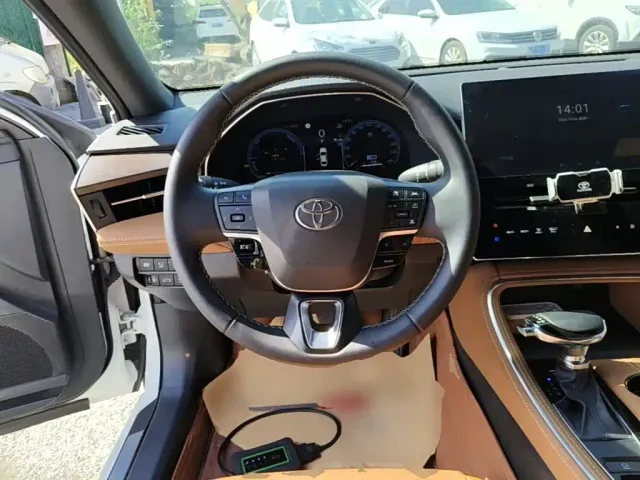 Toyota Avalon — Фото автомобиля 10