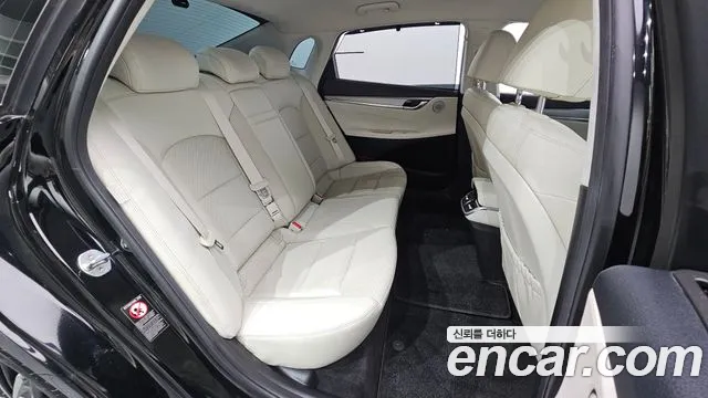 Hyundai Grandeur New — Фото автомобиля 17