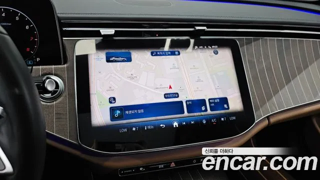 Mercedes-Benz E-Class — Фото автомобиля 16