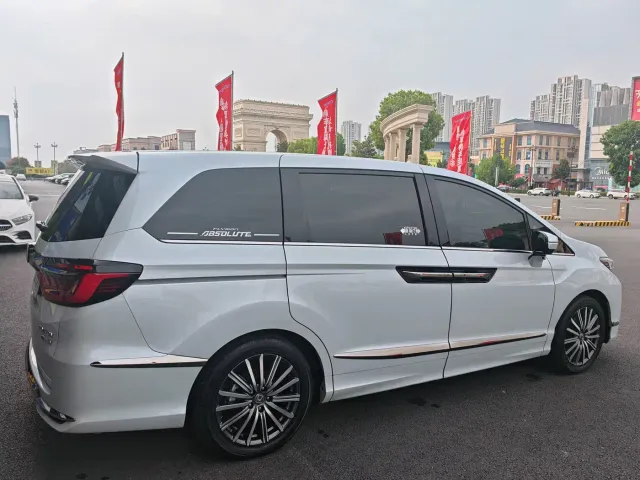 Honda Elysion — Фото автомобиля 9