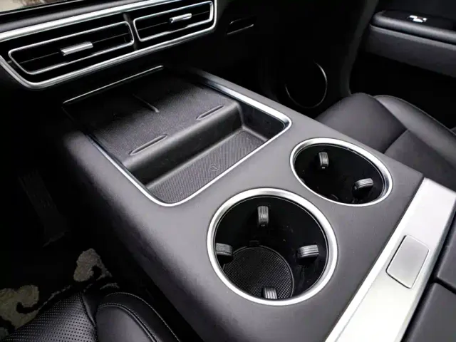 Li Auto L7 — Фото автомобиля 13