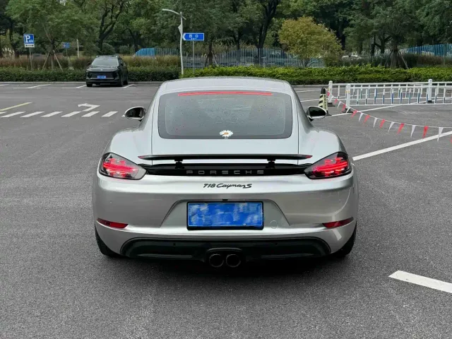 Porsche 718 — Фото автомобиля 13