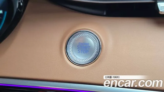 Genesis GV70 — Фото автомобиля 25
