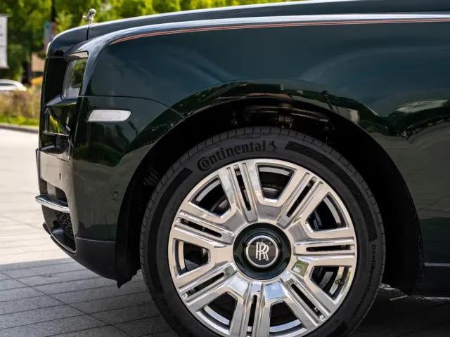 Rolls-Royce Cullinan — Фото автомобиля 10