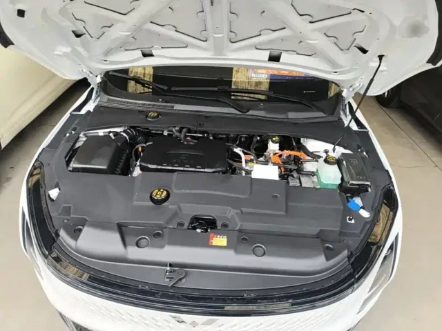 Wuling Starlight — Фото автомобиля 19