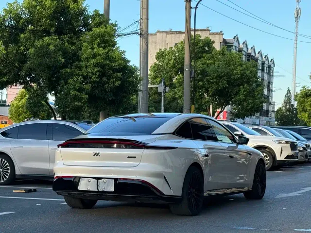 IM Motors L7 — Фото автомобиля 6
