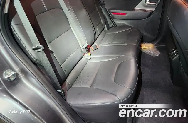 Kia Niro — Фото автомобиля 10