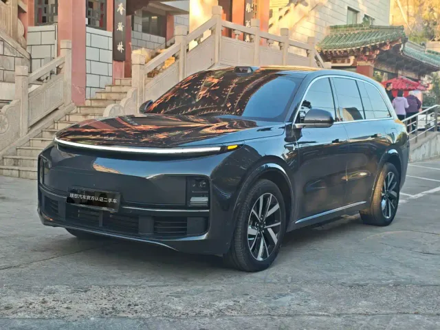 Фотография автомобиля — Li Auto L8