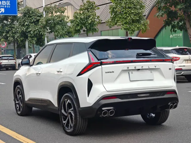 Geely Boyue — Фото автомобиля 6