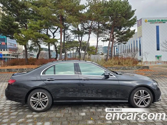 Mercedes-Benz E-Class E-класс W213 E350 4MATIC Avantgarde — Фото автомобиля 4