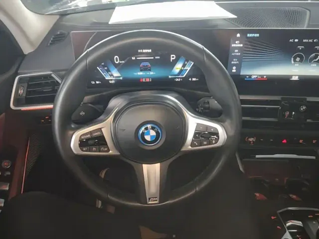 BMW i3 — Фото автомобиля 10
