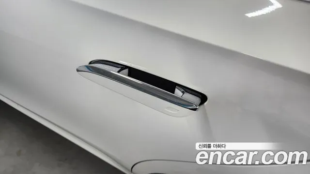 Mercedes-Benz E-Class — Фото автомобиля 14