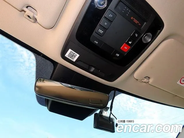 Kia Carnival Generation 4 — Фото автомобиля 16