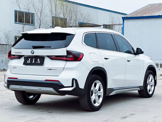 BMW X1 — Фото автомобиля 3