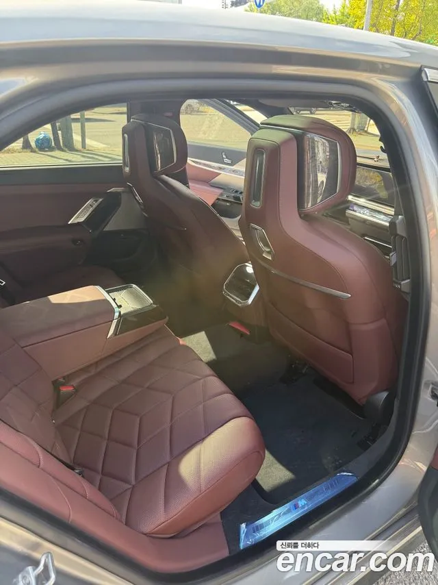 BMW 7 Series — Фото автомобиля 20