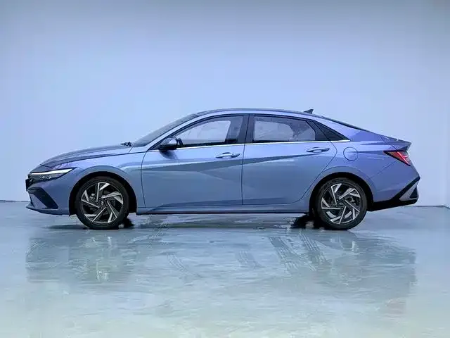 Hyundai Elantra — Фото автомобиля 2