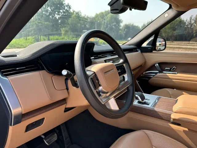 Land Rover Range Rover — Фото автомобиля 15