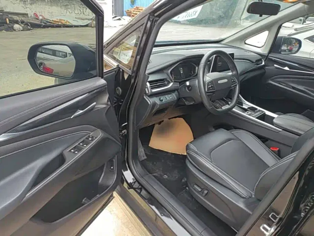 Maxus G50 — Фото автомобиля 15