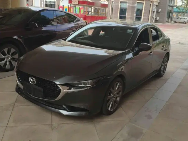 Фотография автомобиля — Mazda Axela