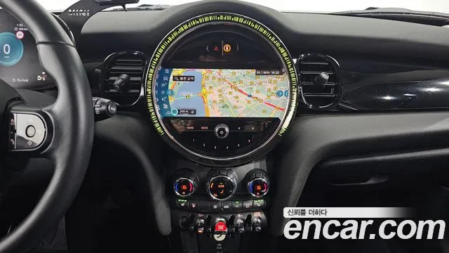 Mini Cooper Cooper 5 дверей Classic Plus — Фото автомобиля 14
