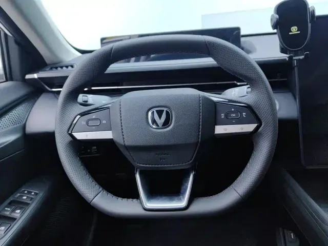 Changan Eado — Фото автомобиля 14