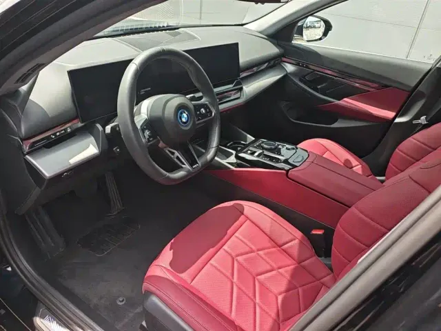 BMW i5 — Фото автомобиля 9