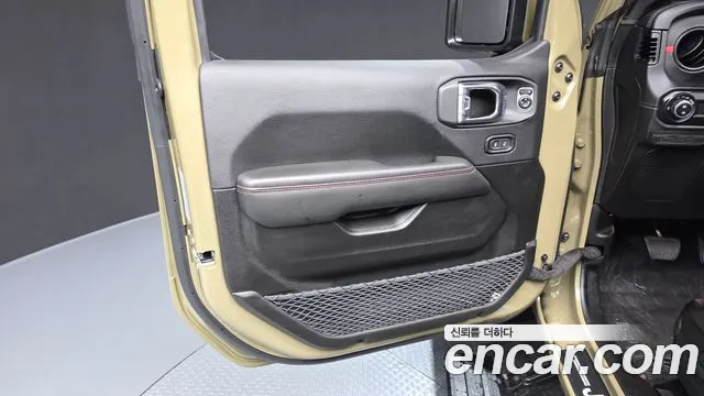 Jeep Wrangler JL — Фото автомобиля 13