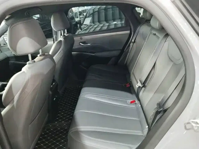 BYD Qin PLUS — Фото автомобиля 16