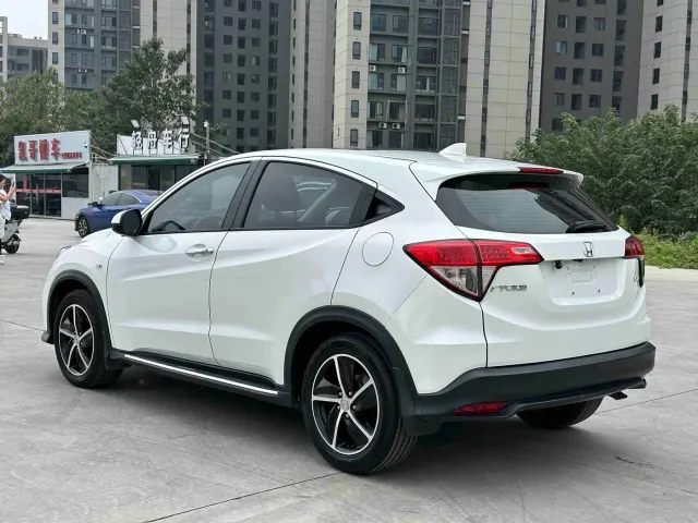 Honda Vezel — Фото автомобиля 4
