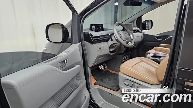 Hyundai Staria Staria 4WD Lounge 7 мест — Фото автомобиля 10