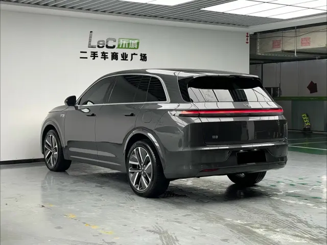 Li Auto L7 — Фото автомобиля 6