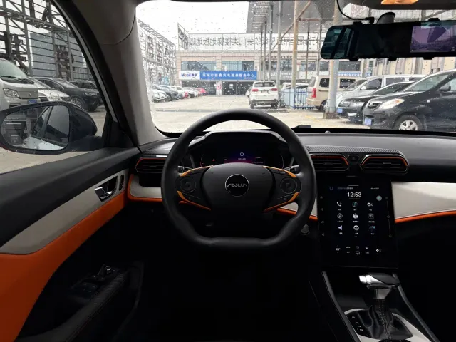 Dongfeng Yixuan — Фото автомобиля 9
